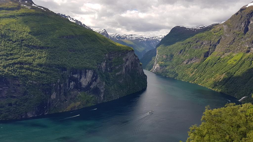 Blatind Apartments Stordal Экстерьер фото
